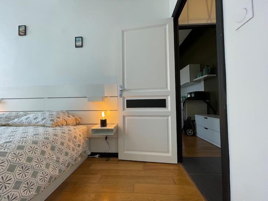 L'Appartement Tomey Avec Parking Carcassonne Buitenkant foto