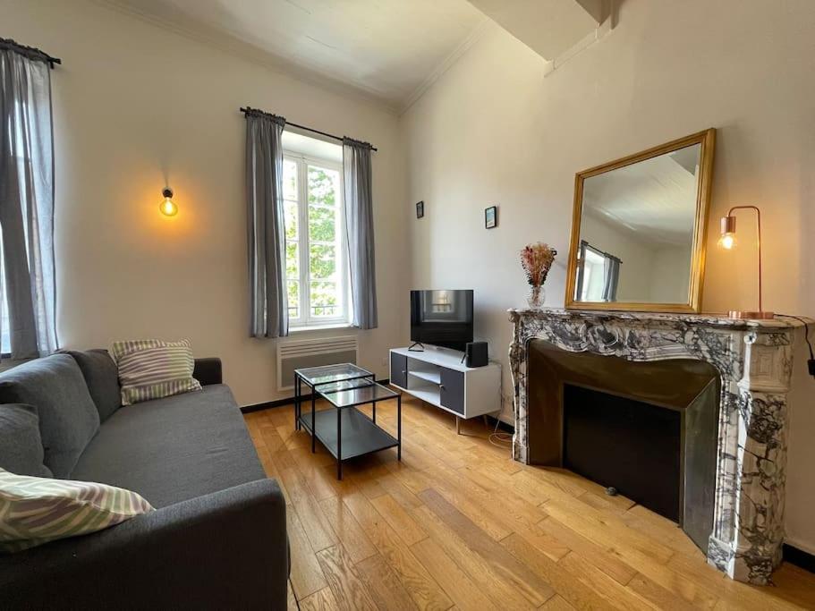 L'Appartement Tomey Avec Parking Carcassonne Buitenkant foto