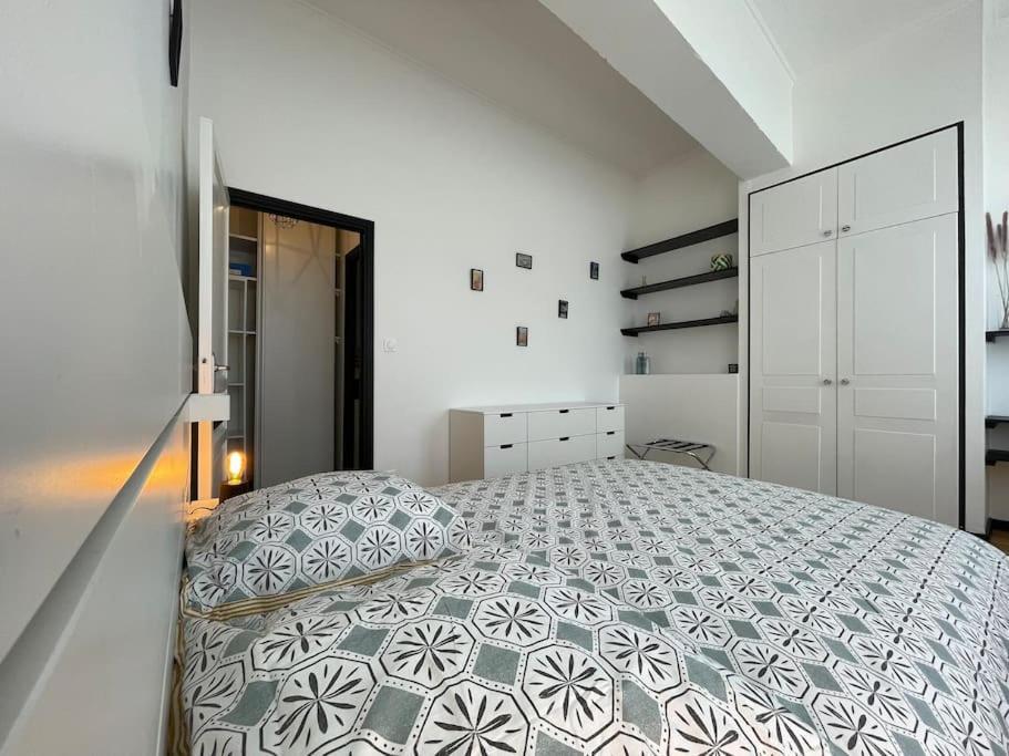 L'Appartement Tomey Avec Parking Carcassonne Buitenkant foto